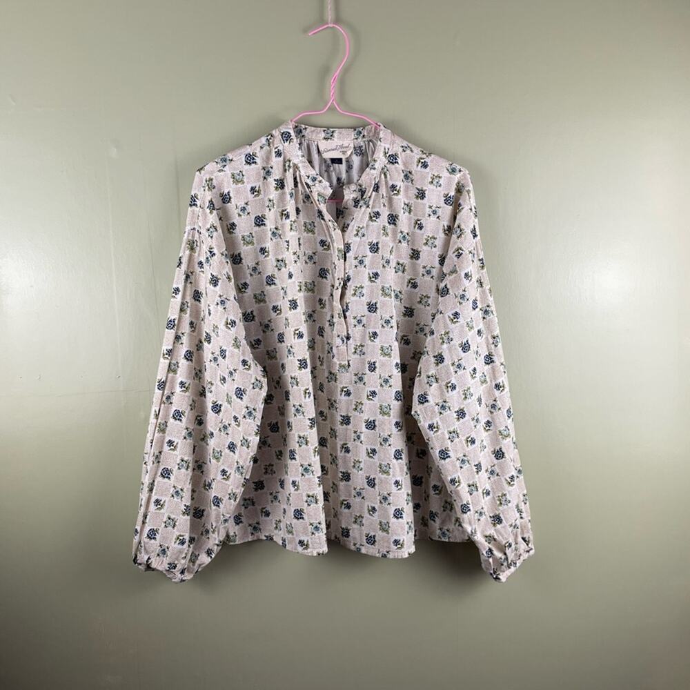Universal Thread floral printed poet blouse